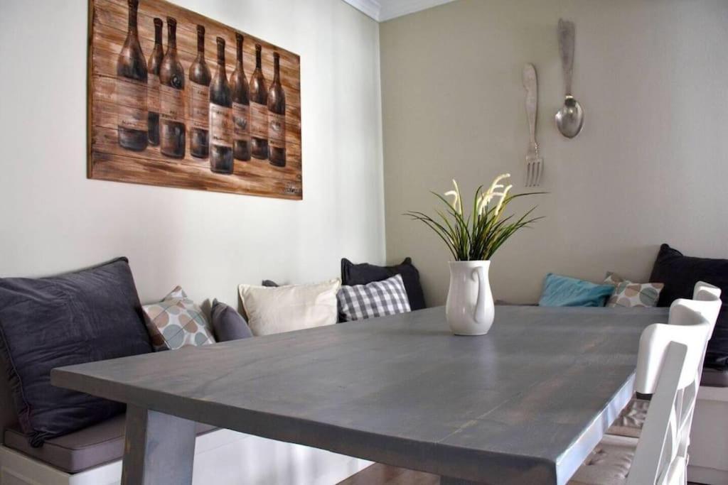 Near Acropolis, 3 Bedroom 2 Bathroom Big Beautiful Apt Athens Exterior photo